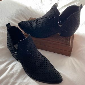 STEVE MADDEN suede leather perforated booties. Cute and comfy!